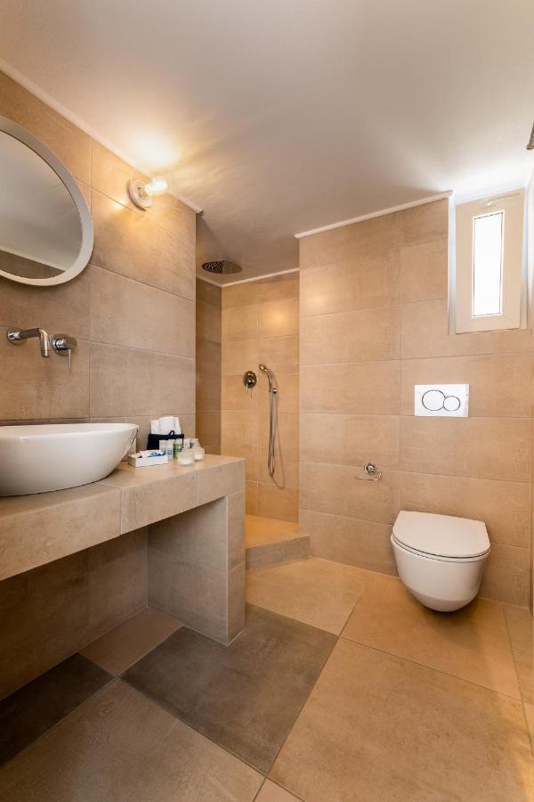 To Rantevou Tis Alykis Rooms & Apartments Kímolos Екстериор снимка