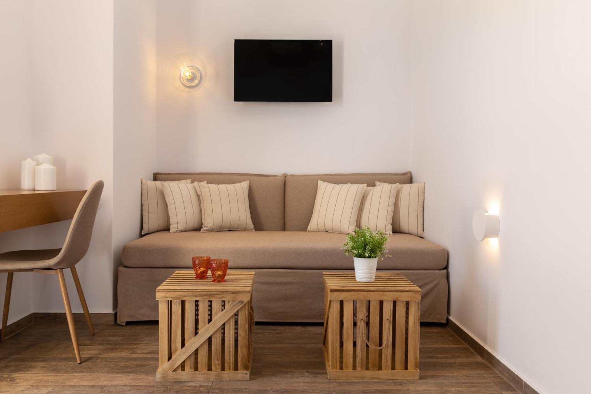 To Rantevou Tis Alykis Rooms & Apartments Kímolos Екстериор снимка