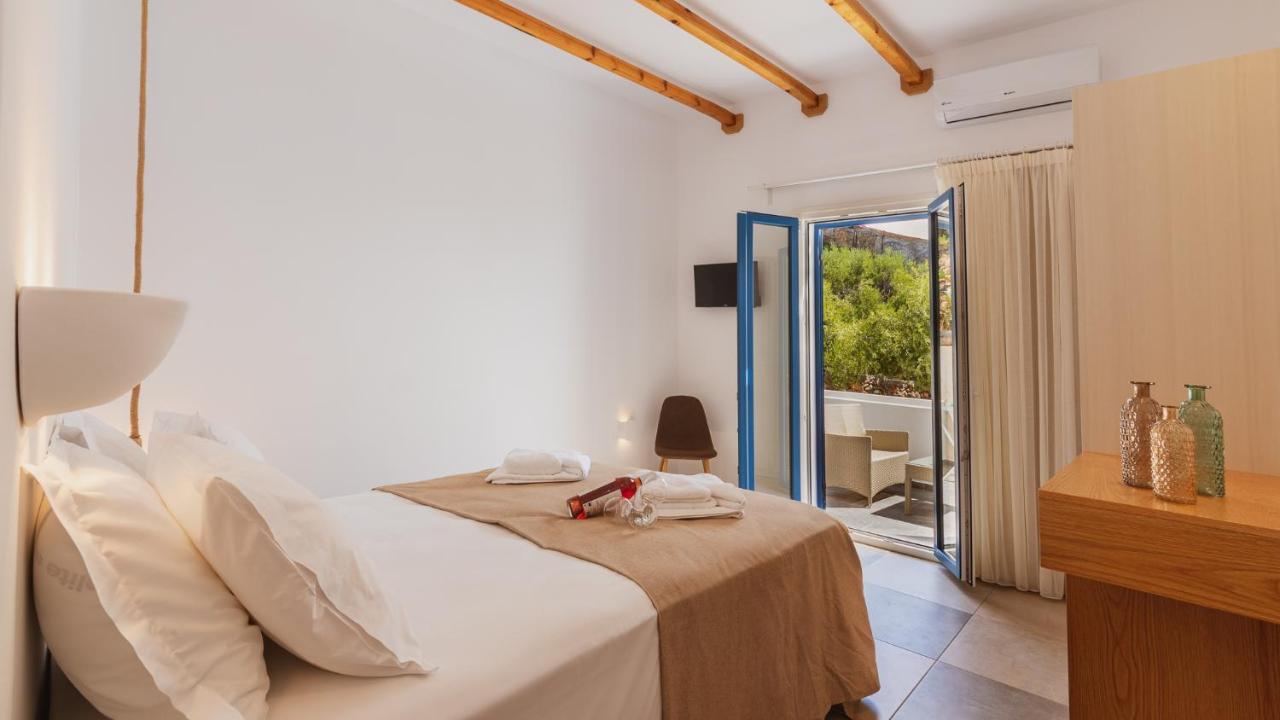 To Rantevou Tis Alykis Rooms & Apartments Kímolos Екстериор снимка