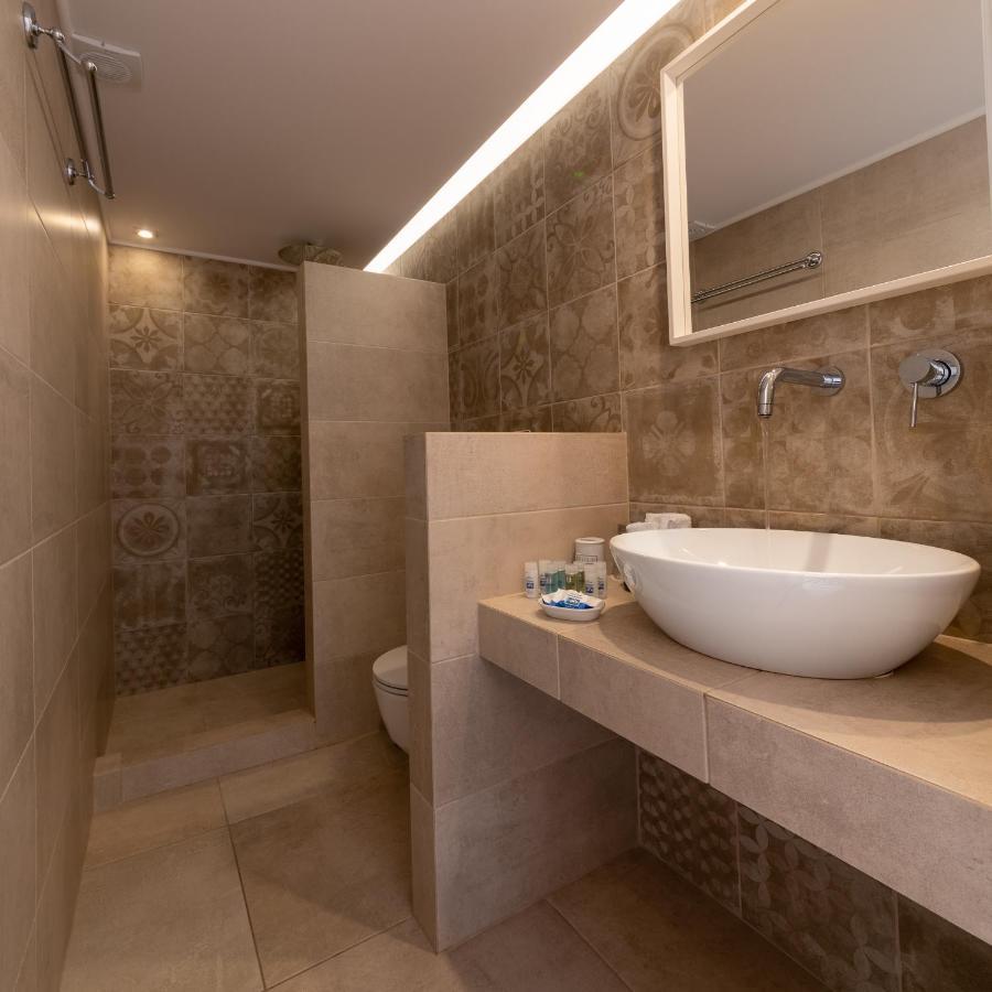 To Rantevou Tis Alykis Rooms & Apartments Kímolos Екстериор снимка